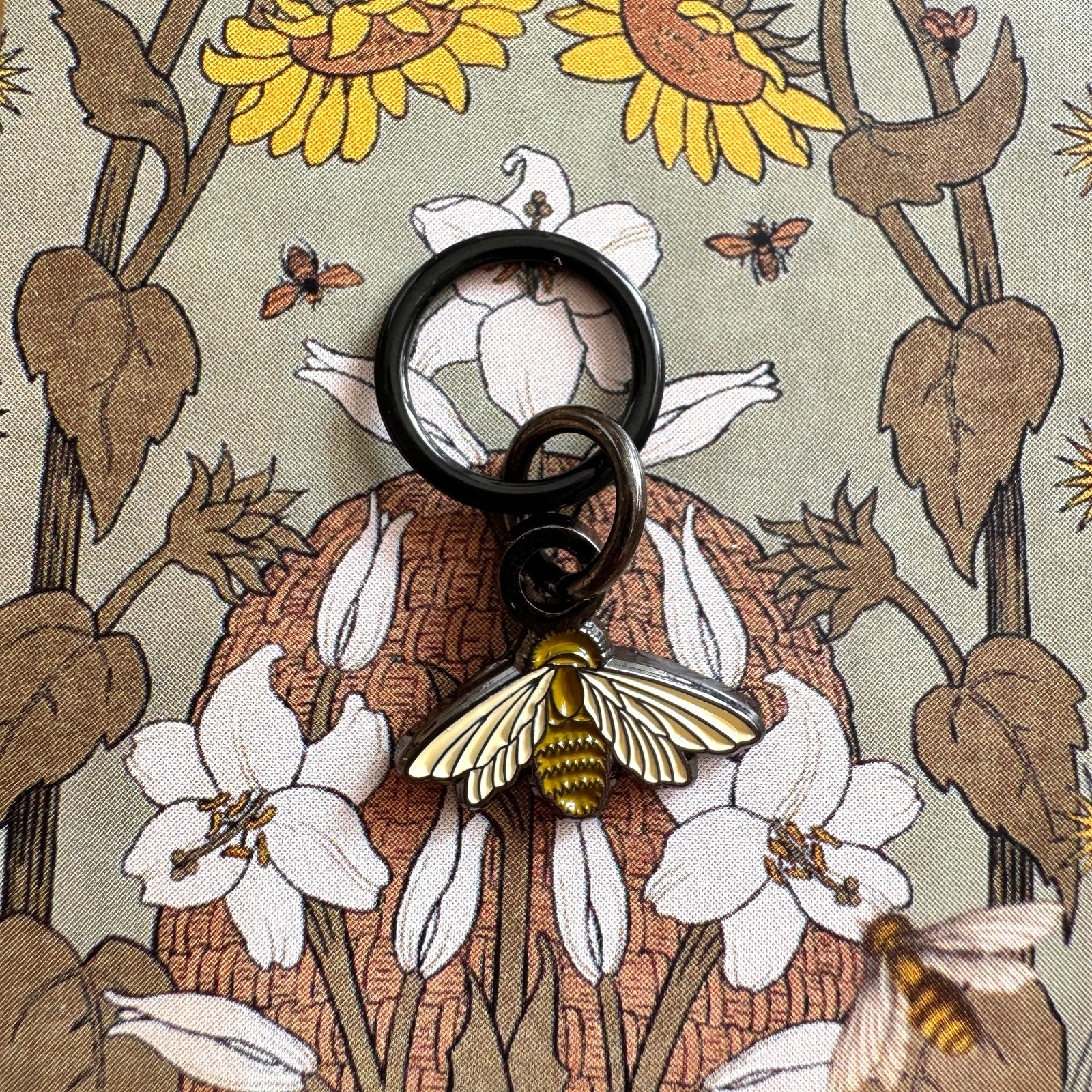 Honey Bee Stitch Marker & Progress Keeper