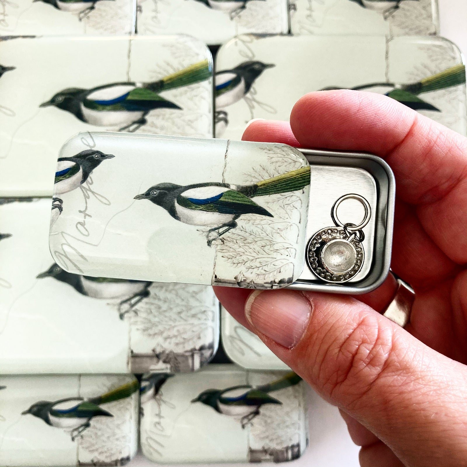 Magpie storage tin